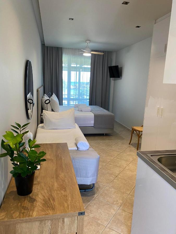 Houmas Apartament Yialos